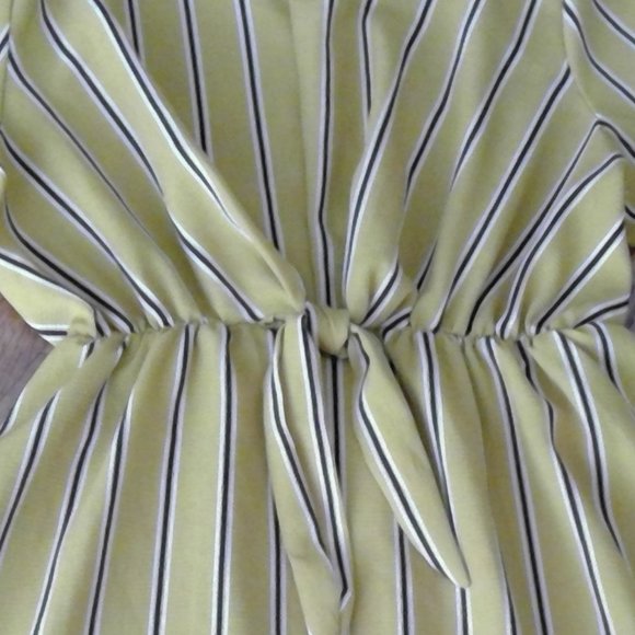 Fashion Muse Size Medium Tie Front Yellow Gold Striped Dress - Picture 8 of 14
